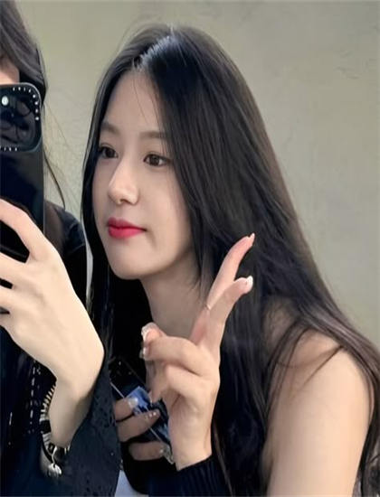 免费观看：粉色内衣的女儿朋友伏笔运用：前后呼应与细节铺垫